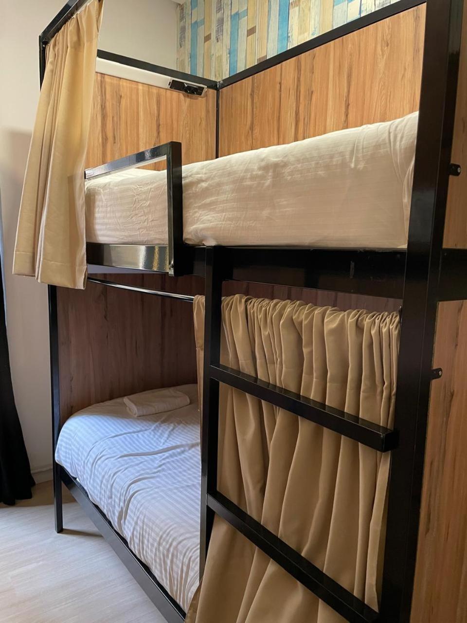 Continental Space Hostel *